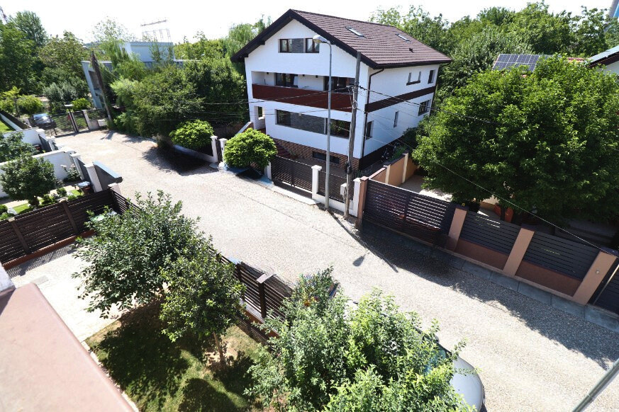 Salajan - vila superba cu 2 etaje - living 48mp fara stalpi