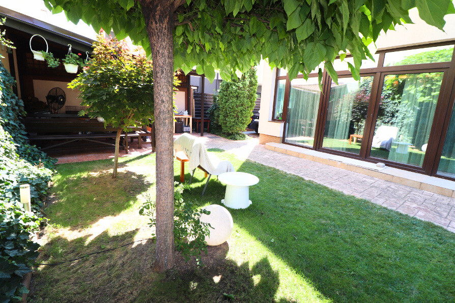 Salajan - vila superba cu 2 etaje - living 48mp fara stalpi