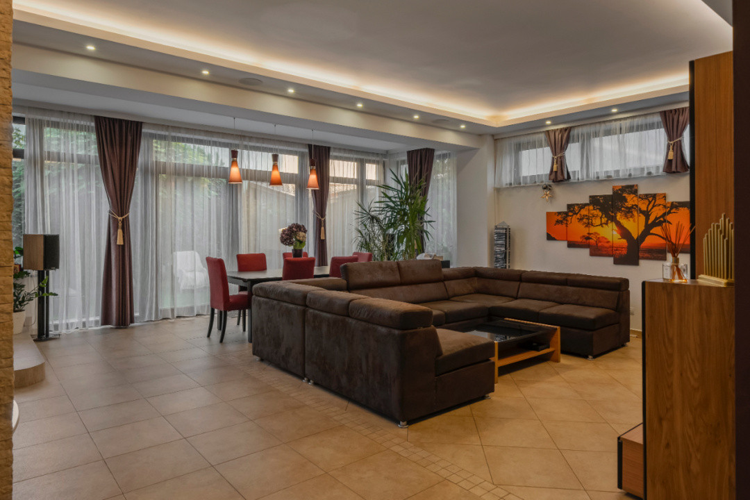 Salajan - vila superba cu 2 etaje - living 48mp fara stalpi