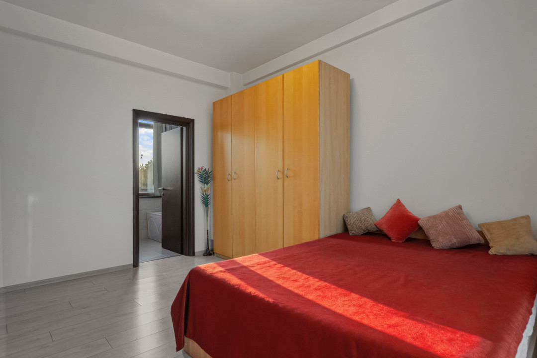 Salajan - vila superba cu 2 etaje - living 48mp fara stalpi