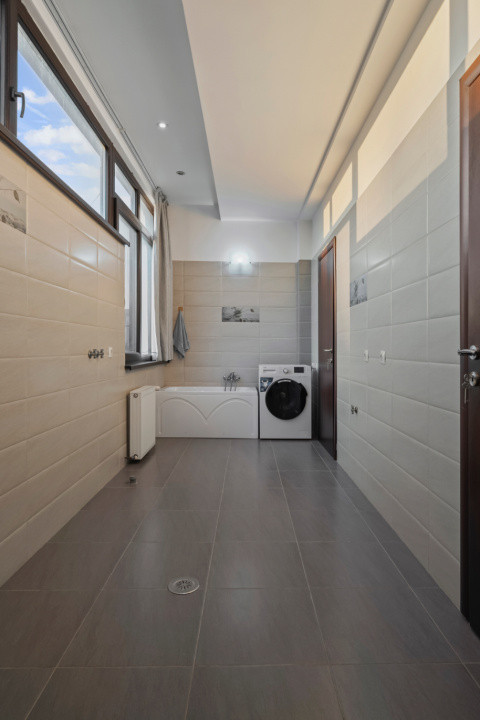 Salajan - vila superba cu 2 etaje - living 48mp fara stalpi