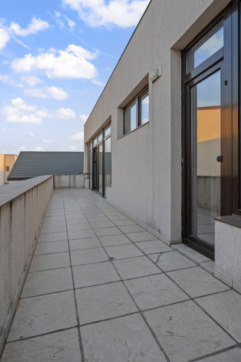 Salajan - vila superba cu 2 etaje - living 48mp fara stalpi