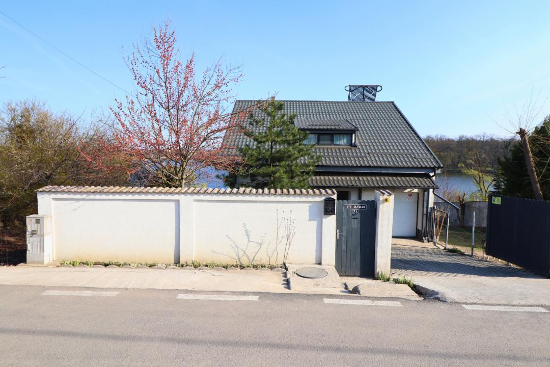 Vila cu deschidere la lac - Branesti - constructie 2016 - mobilata si utilata