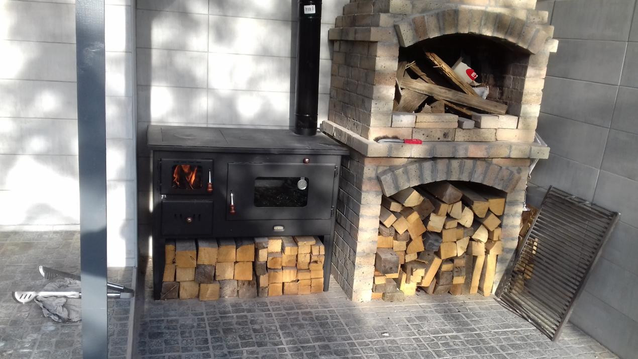 Vila cu deschidere la lac - Branesti - constructie 2016 - mobilata si utilata