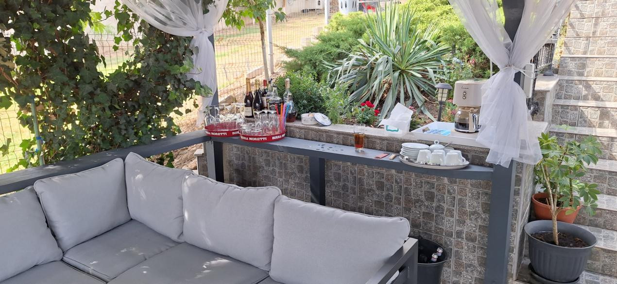 Vila cu deschidere la lac - Branesti - constructie 2016 - mobilata si utilata