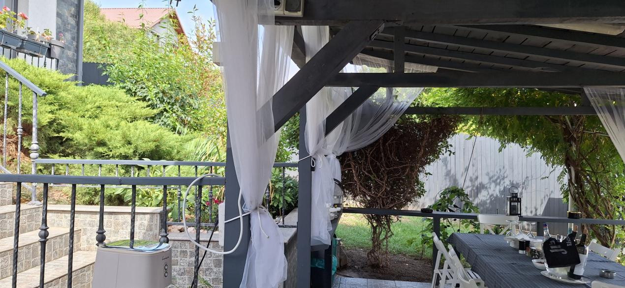 Vila cu deschidere la lac - Branesti - constructie 2016 - mobilata si utilata