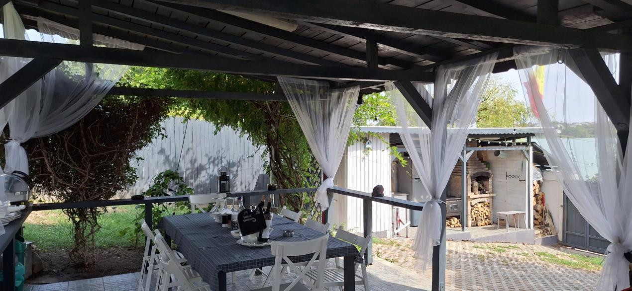 Vila cu deschidere la lac - Branesti - constructie 2016 - mobilata si utilata