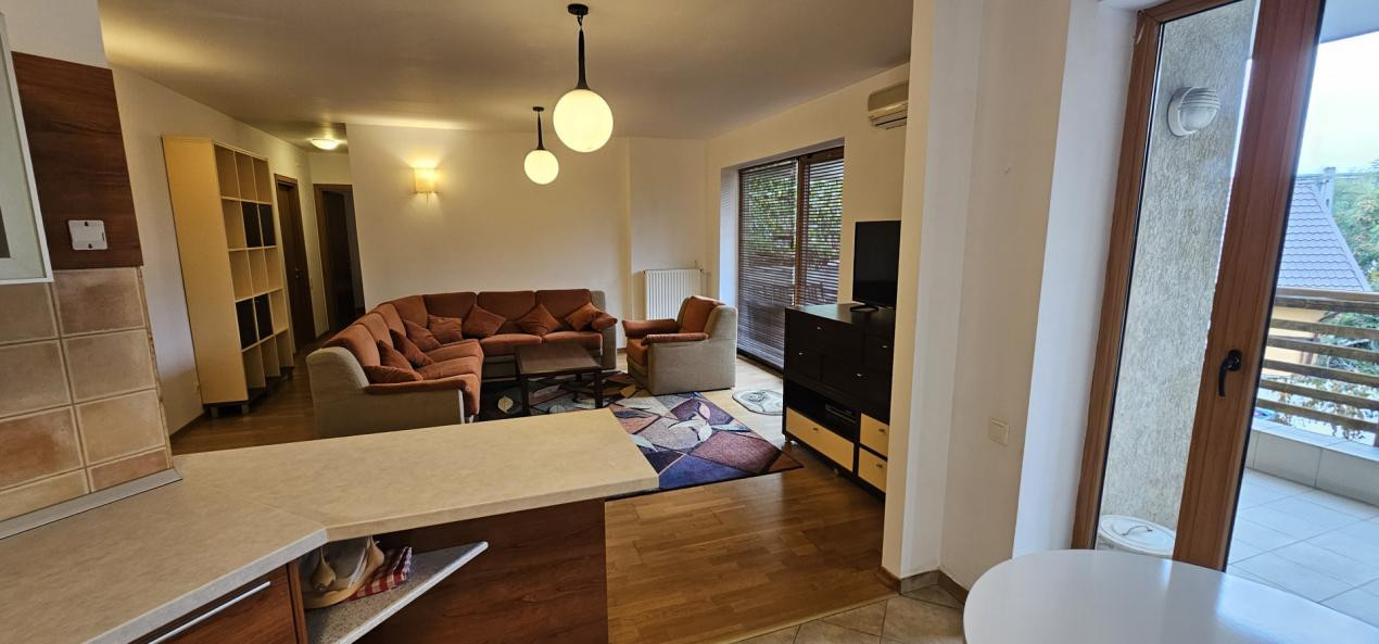 Doi Cocosi - Straulesti - 3 camere cu parcare si boxa incluse