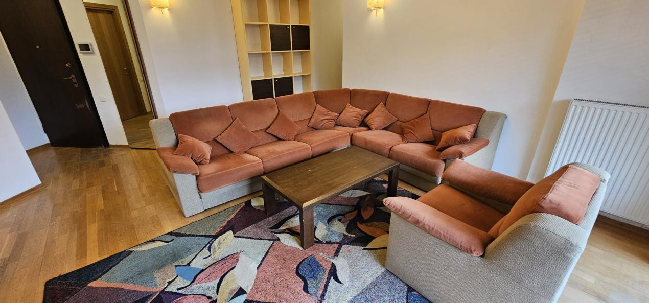 Doi Cocosi - Straulesti - 3 camere cu parcare si boxa incluse