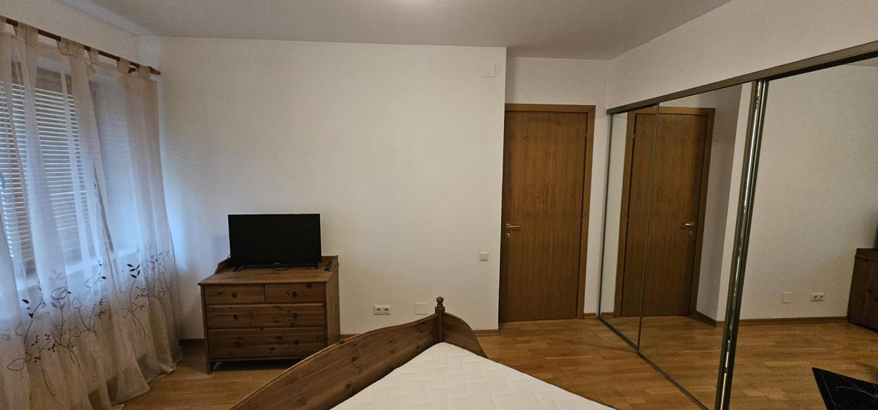 Doi Cocosi - Straulesti - 3 camere cu parcare si boxa incluse