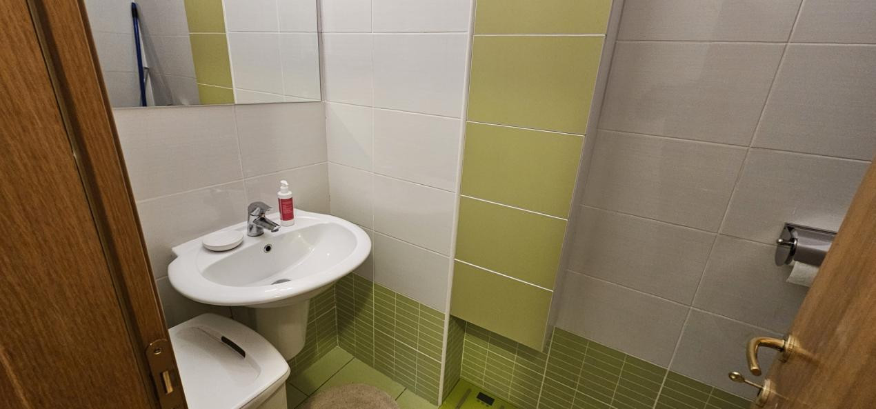 Doi Cocosi - Straulesti - 3 camere cu parcare si boxa incluse