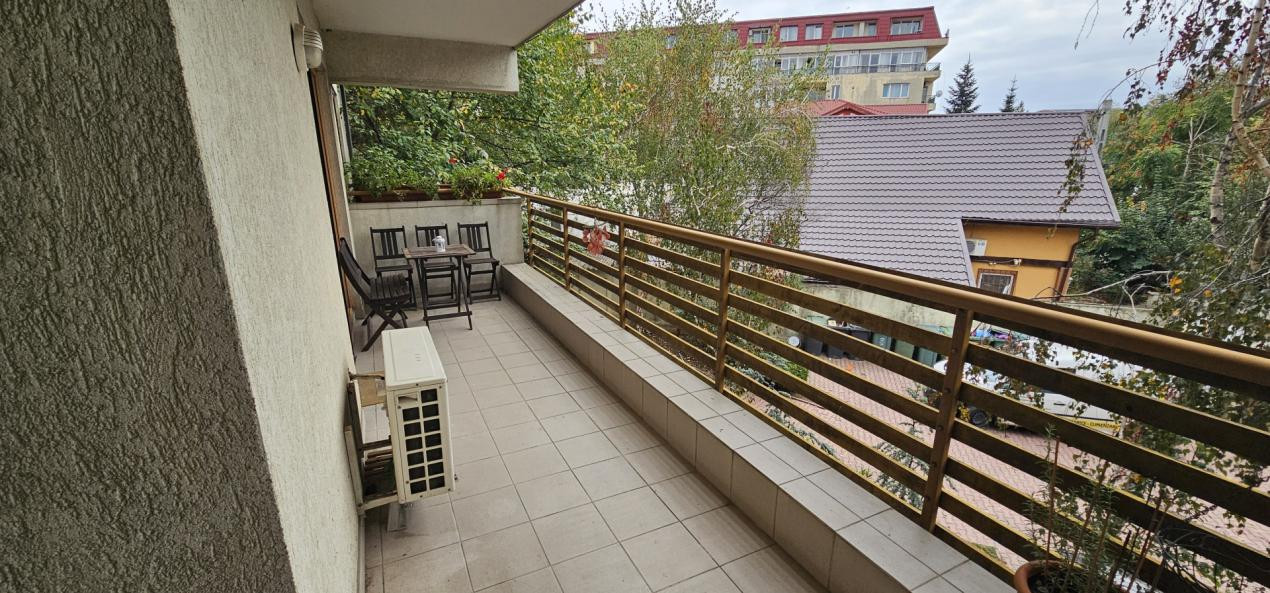 Doi Cocosi - Straulesti - 3 camere cu parcare si boxa incluse