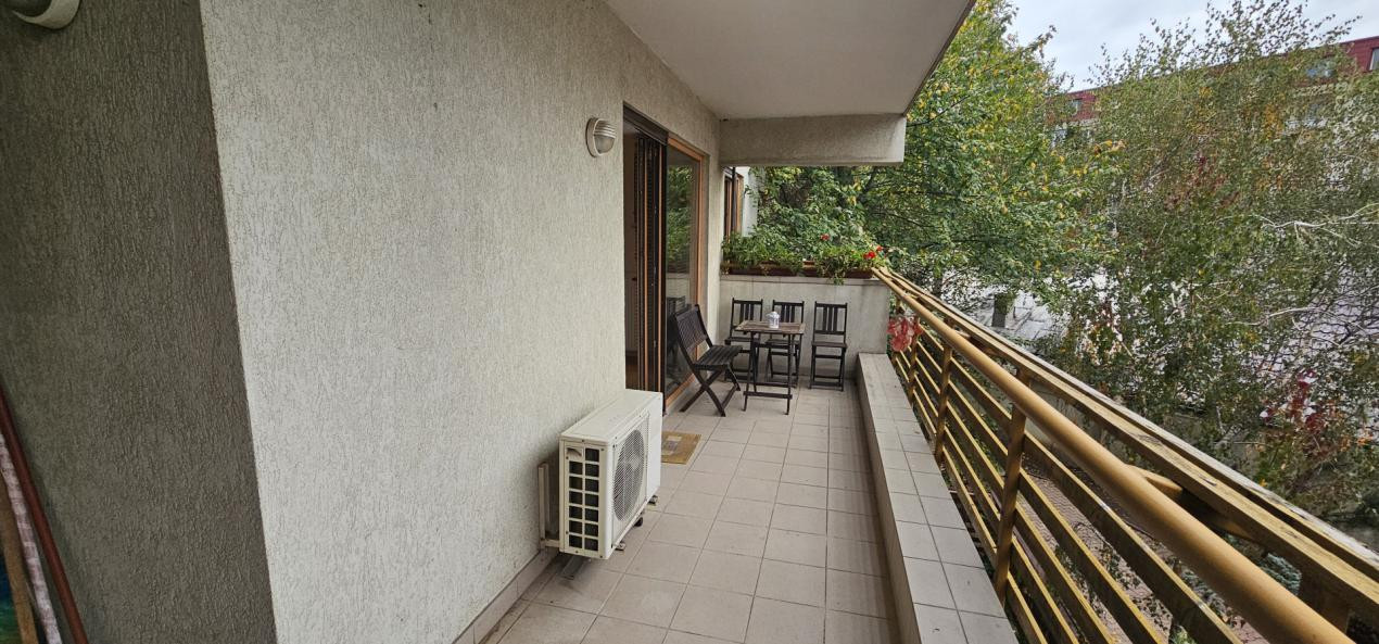 Doi Cocosi - Straulesti - 3 camere cu parcare si boxa incluse