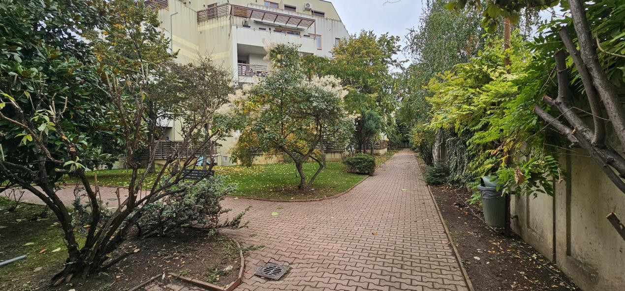 Doi Cocosi - Straulesti - 3 camere cu parcare si boxa incluse