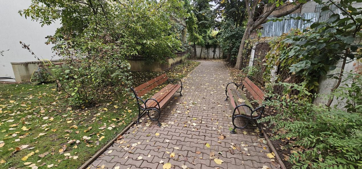 Doi Cocosi - Straulesti - 3 camere cu parcare si boxa incluse