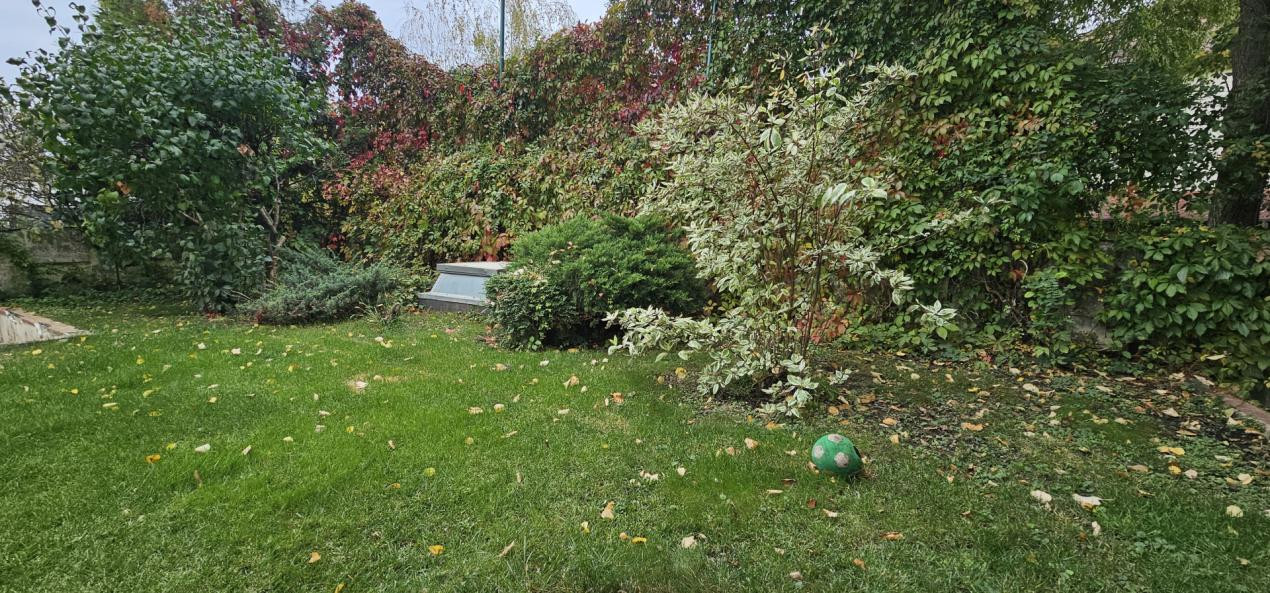 Doi Cocosi - Straulesti - 3 camere cu parcare si boxa incluse