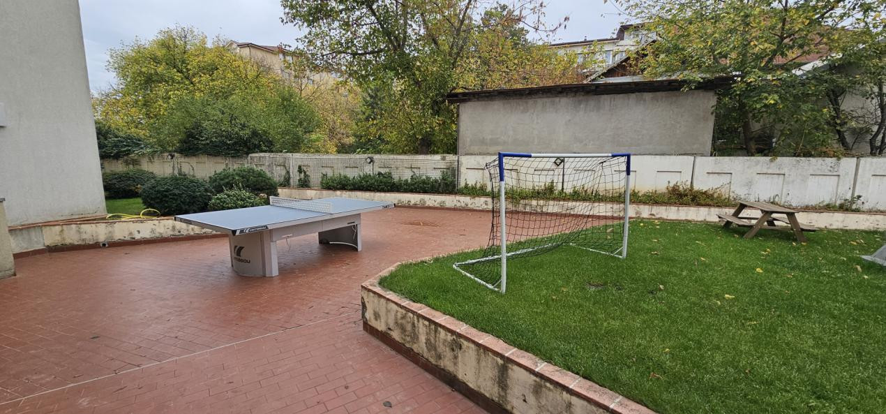 Doi Cocosi - Straulesti - 3 camere cu parcare si boxa incluse