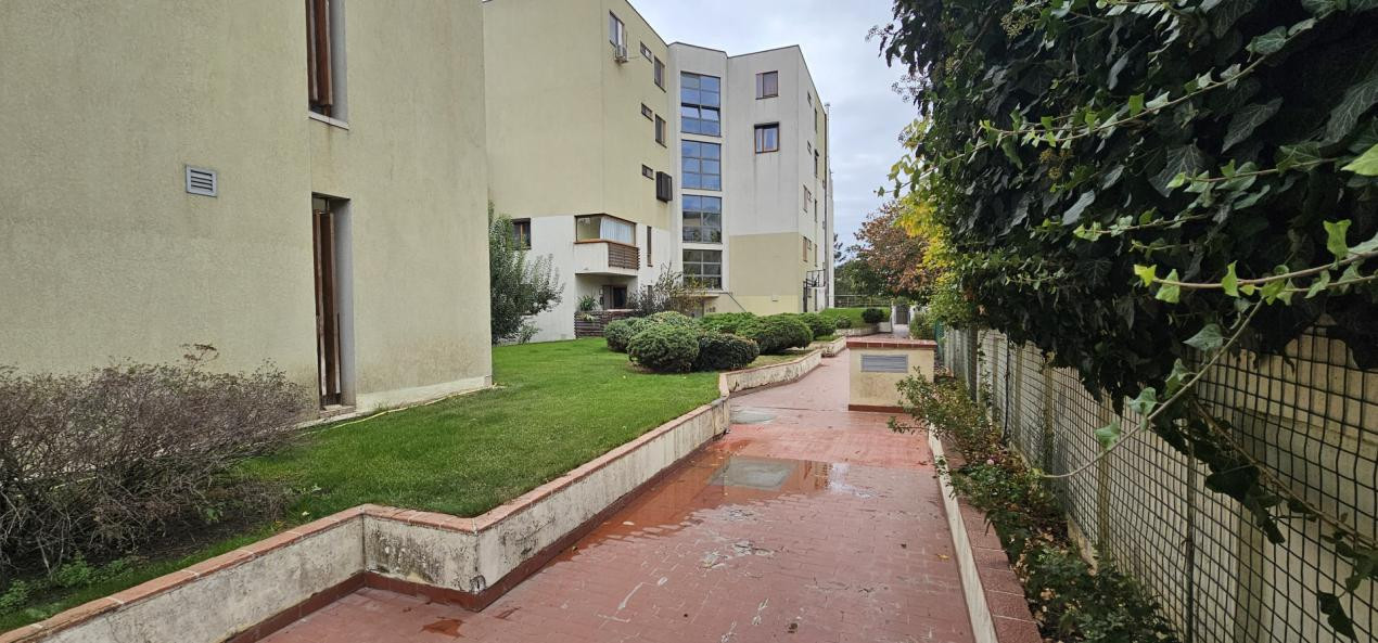 Doi Cocosi - Straulesti - 3 camere cu parcare si boxa incluse